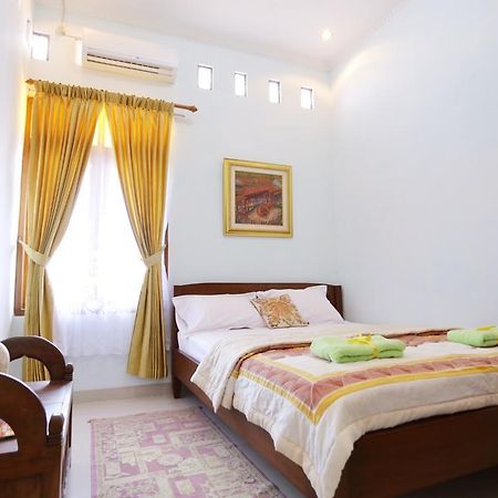 Griya Kedasih Guesthouse Jogyakarta Zewnętrze zdjęcie