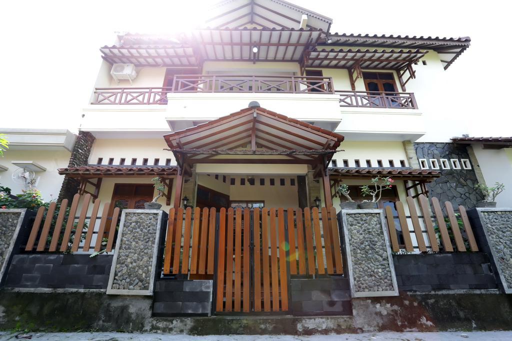 Griya Kedasih Guesthouse Jogyakarta Zewnętrze zdjęcie