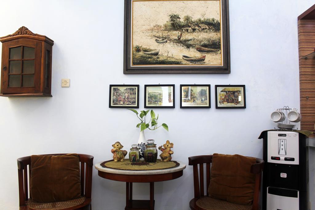Griya Kedasih Guesthouse Jogyakarta Zewnętrze zdjęcie